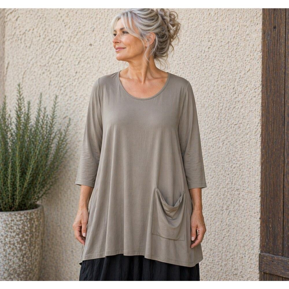 SUN KIM Large Taupe Slinky Knit Tunic 3/4 Sleeve Zipper Pocket Lagenlook Artsy
